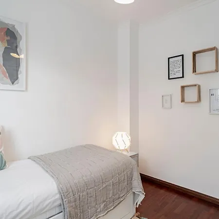 Casa Skyline By An Island *